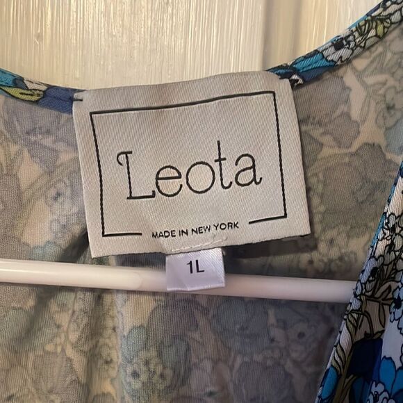 Leota Handmade Faux Wrap Compass Rose Dress - Picture 3 of 4